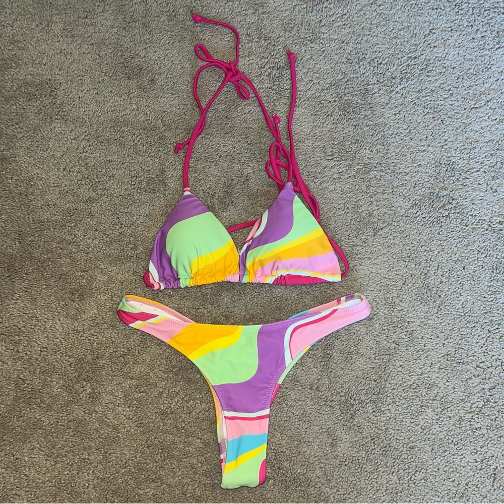 White Fox Boutique- Wave Print Golden Hour Top&Brazil Bottoms(XS) Bikini Set NWT
